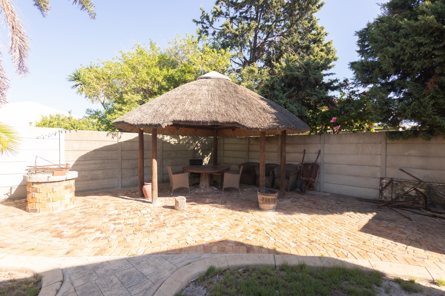 3 Bedroom Property for Sale in Edgemead Western Cape